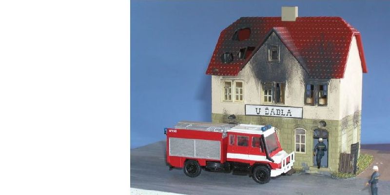 Praga UV-80 CAS K8  hasisk auto - stavebnica [H0]