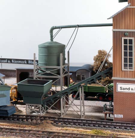 Silo na piesok s exped�ciou "E. Blum" - stavebnica[H0]