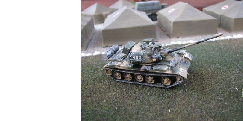 Tank T-55AD (Drozd) - stavebnica [H0]