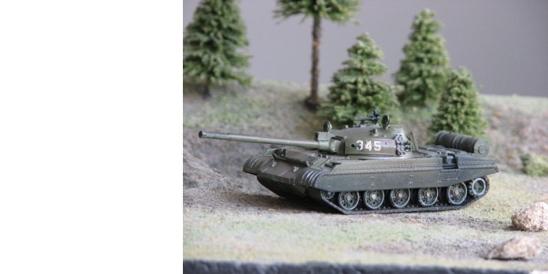 Tank T-62 M - stavebnica [H0]